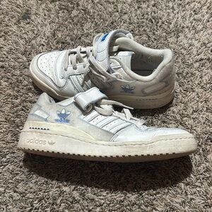 Adidas forum low off white blue